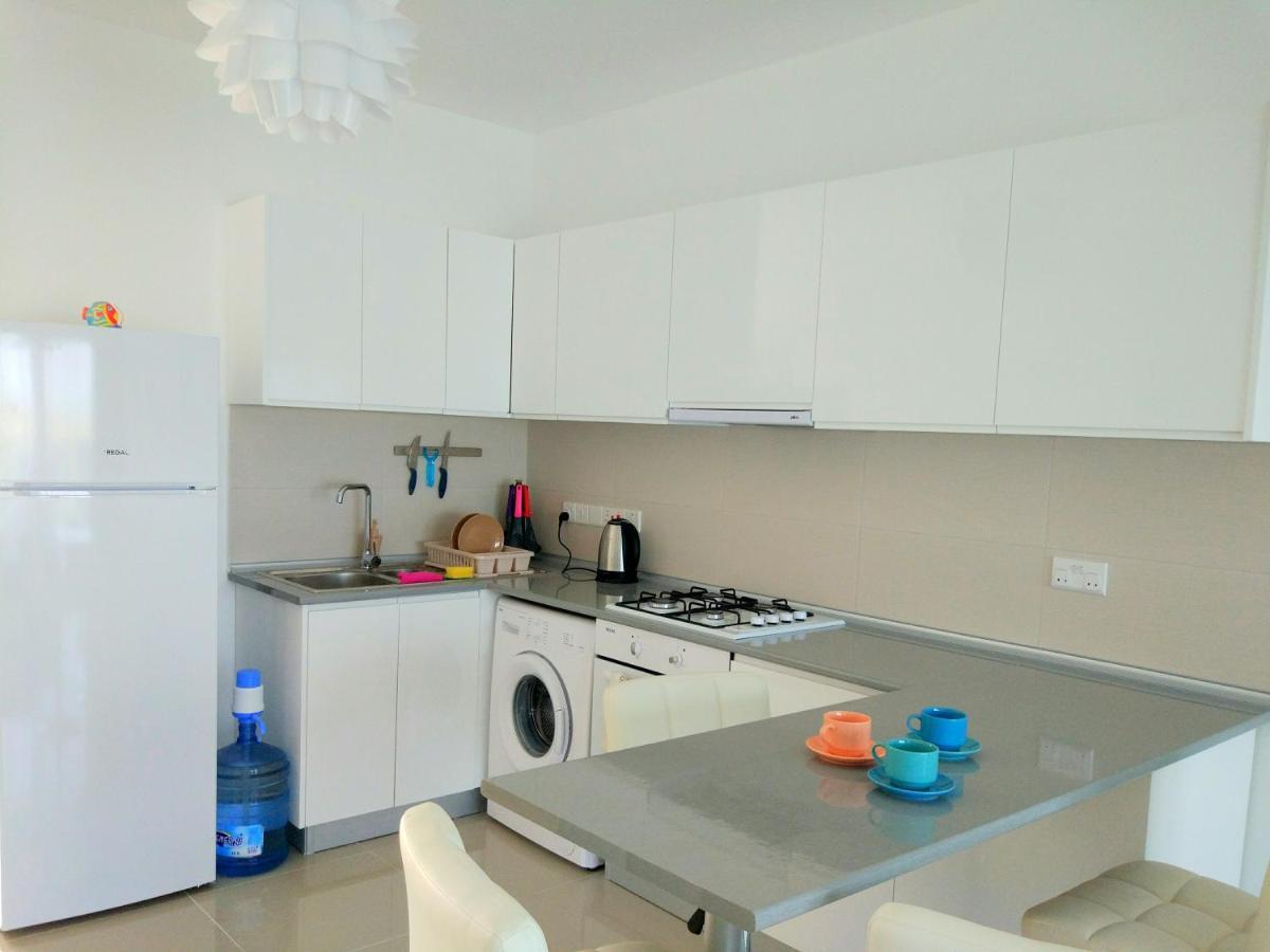 Blue Apartment In 5* Ceasar Resort Trikomo Exterior photo